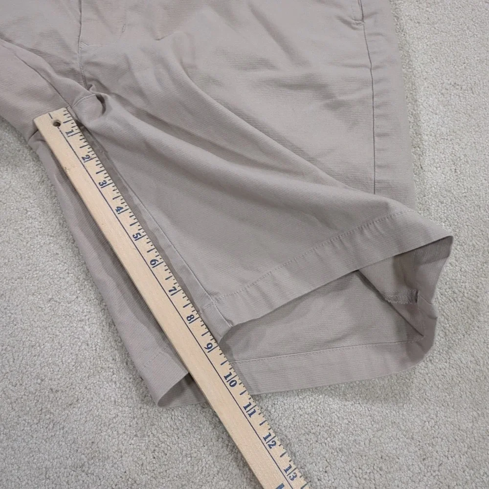 Tailorbyrd Collection Mens Size 34 Flat Front‎ Shorts Tan Khaki Golf Flamingo